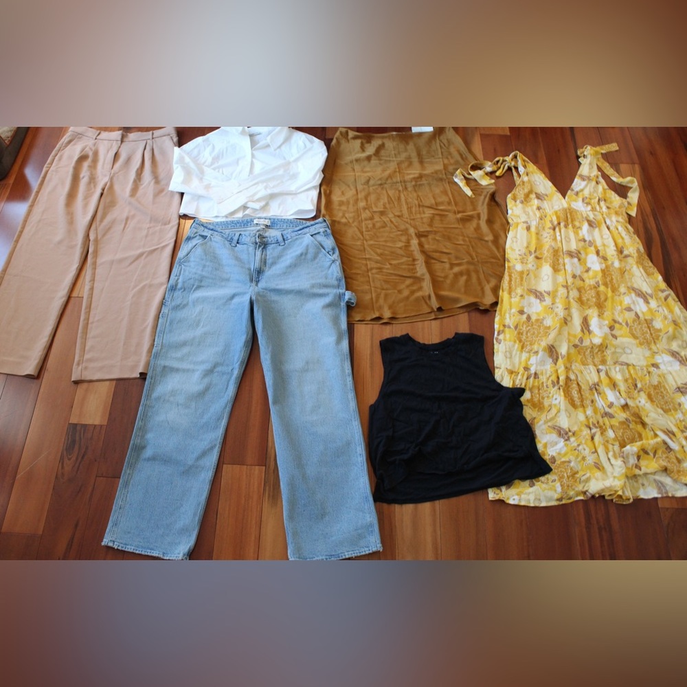 Abercrombie Bundle [3 out of 6 items new with tags]